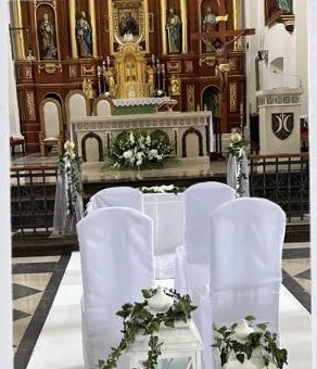 Dekoracja kościoła na ślub, realizacja Kwiaciarni Aneta Toboła